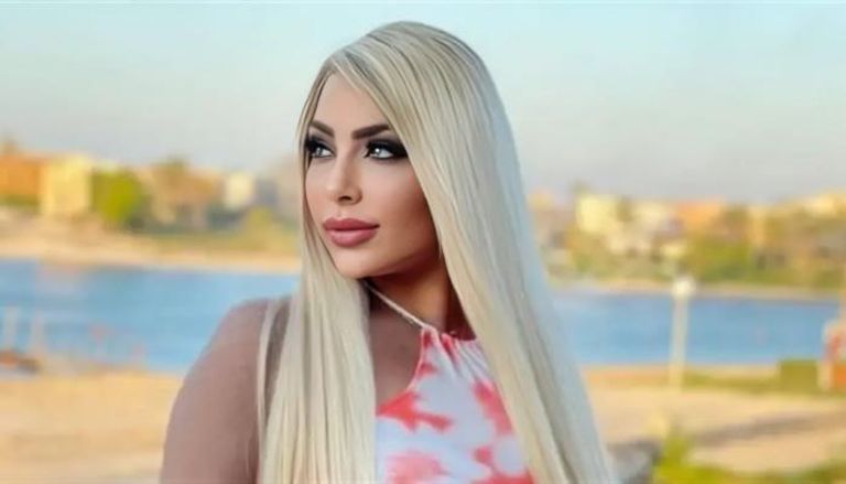 حبس المنتجة سارة خليفة و5 آخرين 15 يومًا والتحفظ على أموالهم